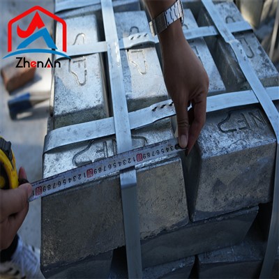 Lingouri metalice de magneziu 99,99%.